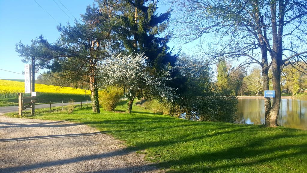 Camping De La Reuille Flere-la-Riviere エクステリア 写真
