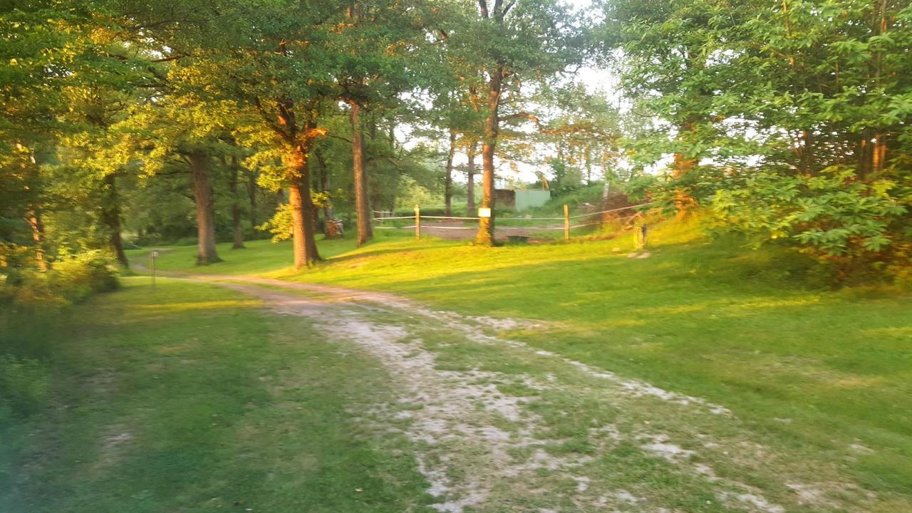 Camping De La Reuille Flere-la-Riviere エクステリア 写真