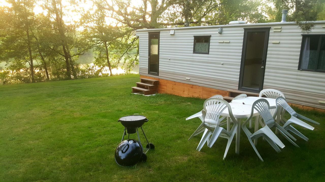 Camping De La Reuille Flere-la-Riviere エクステリア 写真