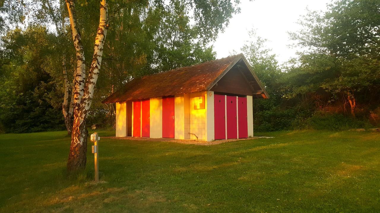 Camping De La Reuille Flere-la-Riviere エクステリア 写真